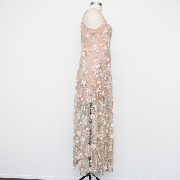 Dress The Population | Sidney Deep V-Neck 3D Floral Lace Gown - Picture 5 of 14